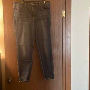 NWOT size 16 denim jeans.